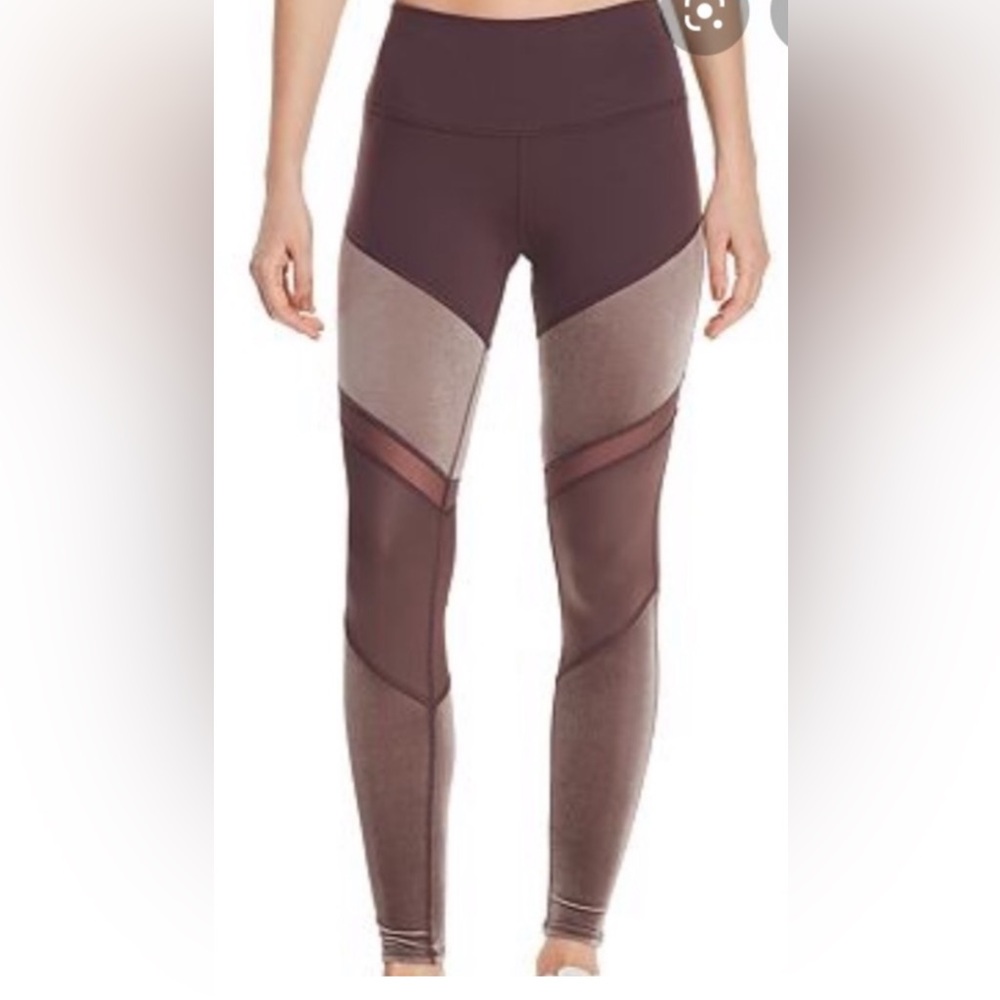 # 001 - S /. ALO Leggings